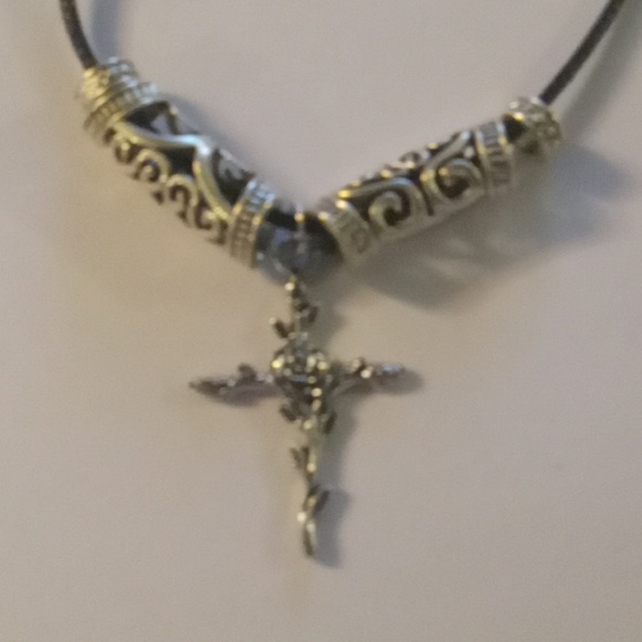 Necklace - Picture 2 of 3